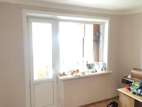 поклейка обоев к комнате с круглыми углами